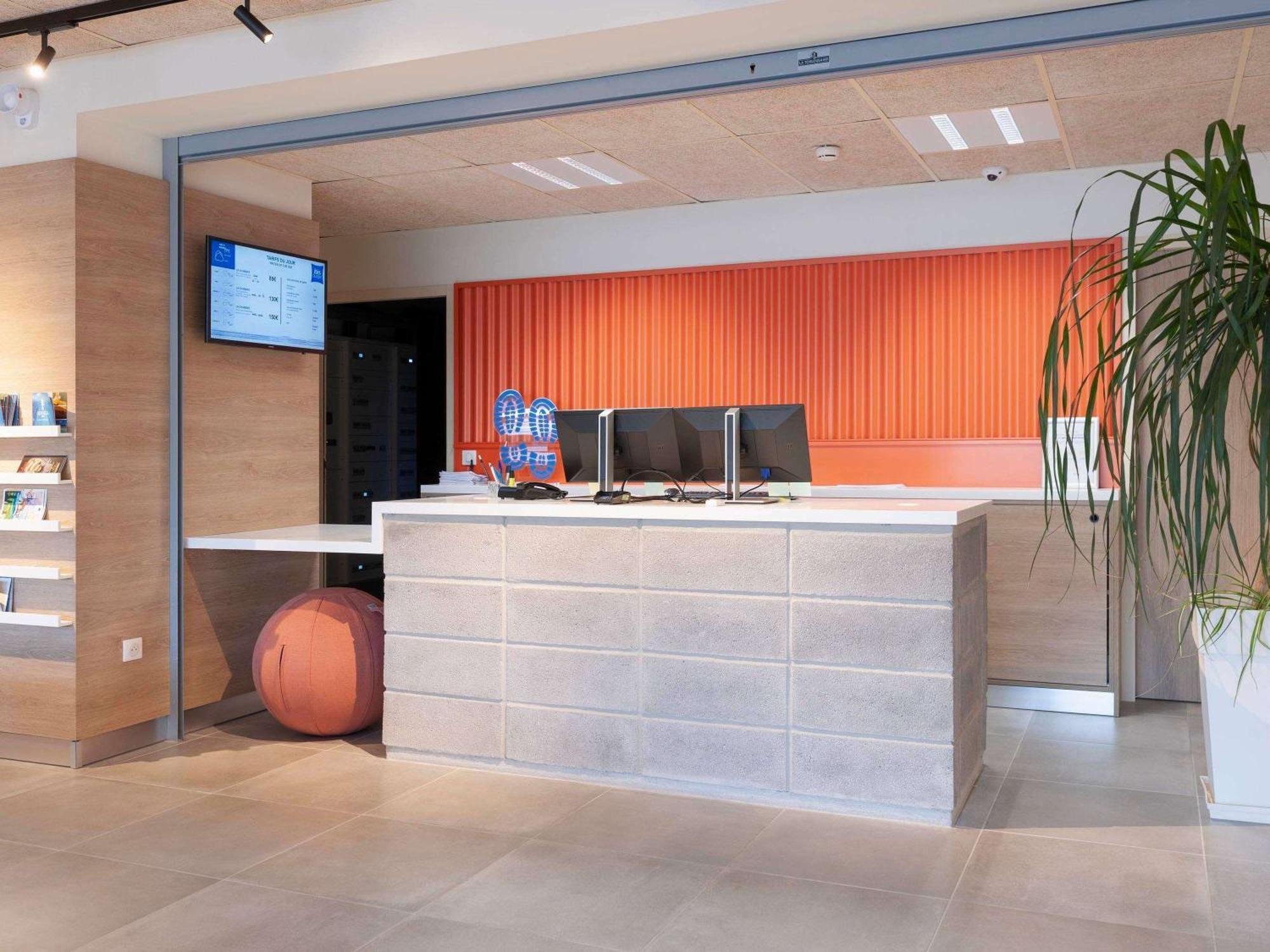 Ibis Budget Mont De Marsan Zewnętrze zdjęcie